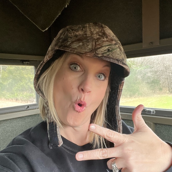 Meet your Posher, Etta - Picture 2 of 3